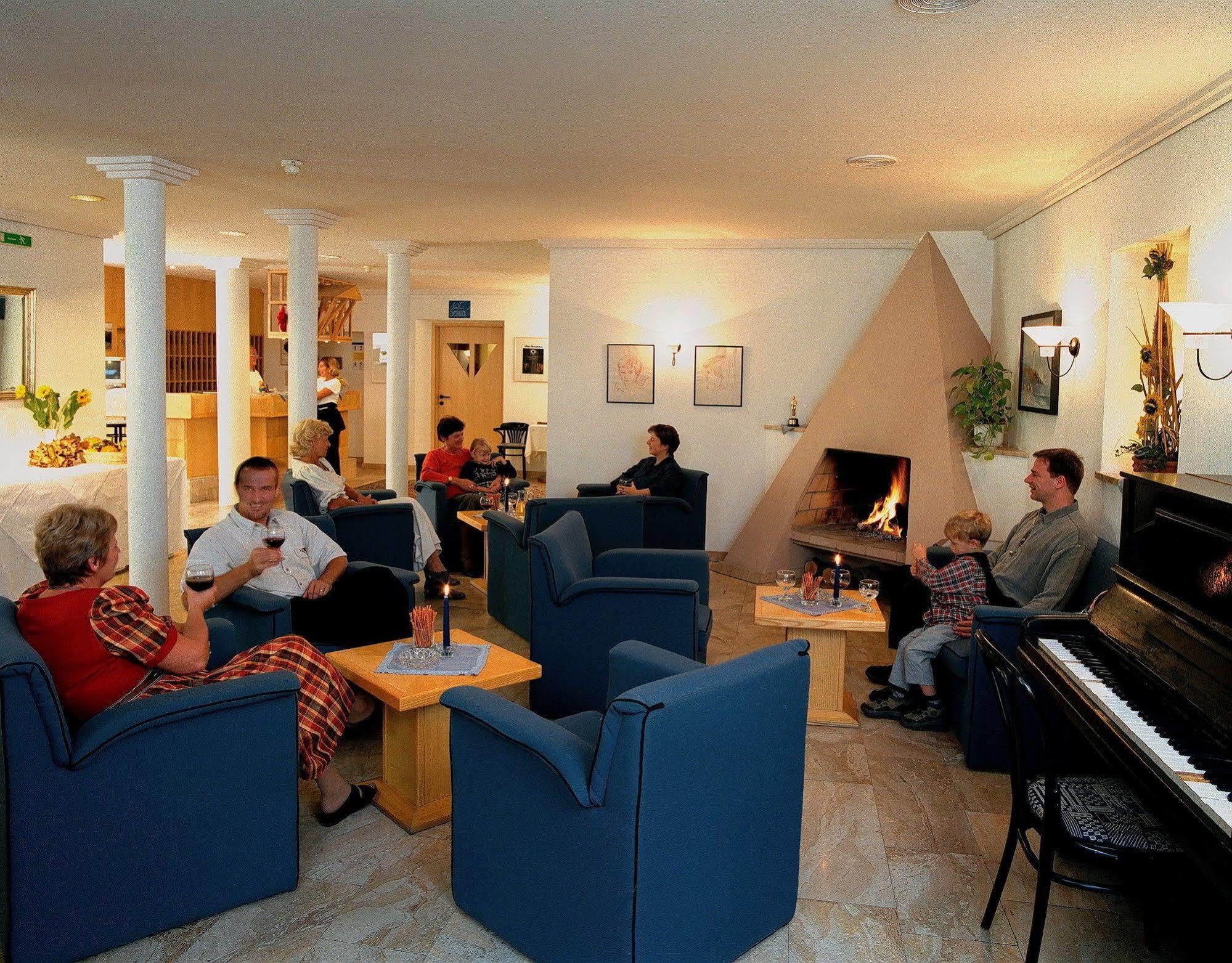 Austria Classic Hotel Heiligkreuz Hall in Tirol Dalaman gambar
